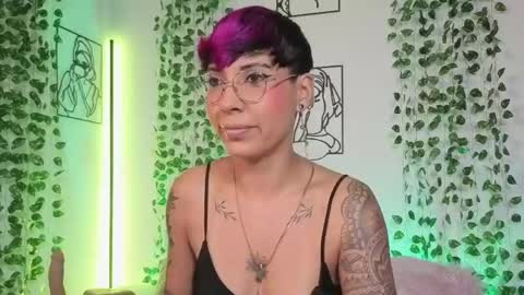 Snapshot of miamorgann chatting on May 21, 2:02 pm Mia Morgann online show from May 21, 2:02 pm