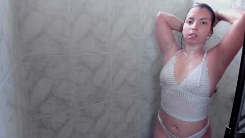 Mia online show from October 4, 7:56 pm