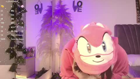 Snapshot of miaoconell chatting on April 28, 12:20 am miaoconell online show from April 28, 12:20 am