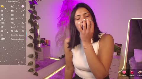 Snapshot of miaoconell chatting on May 26, 12:06 am miaoconell online show from May 26, 12:06 am
