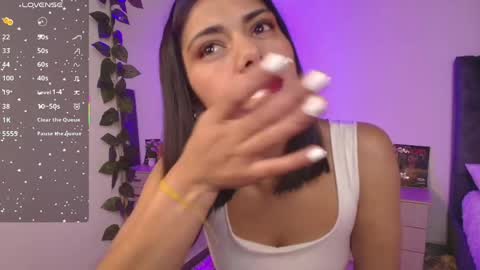 Snapshot of miaoconell chatting on June 1, 11:28 pm miaoconell online show from June 1, 11:28 pm
