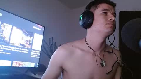 Snapshot of miaou_miaou chatting on January 2, 8:17 am miaou_miaou online show from January 2, 8:17 am