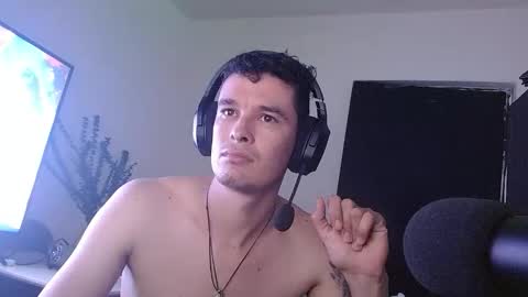 Snapshot of miaou_miaou chatting on January 7, 4:08 am miaou_miaou online show from January 7, 4:08 am