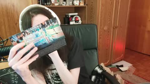 Snapshot of miaowhowl chatting on March 28, 8:19 pm Kristien online show from March 28, 8:19 pm