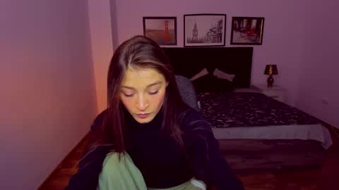 Mia online show from January 15, 5:58 pm