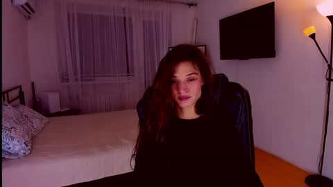 Mia online show from July 2, 7:42 pm
