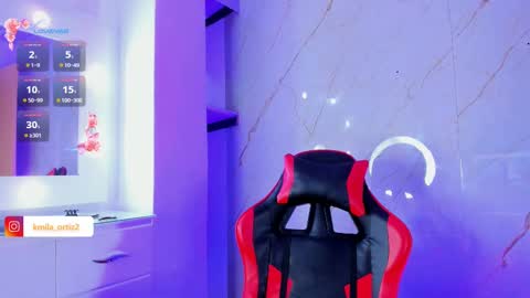 miapink_ofi_ online show from September 12, 11:04 pm