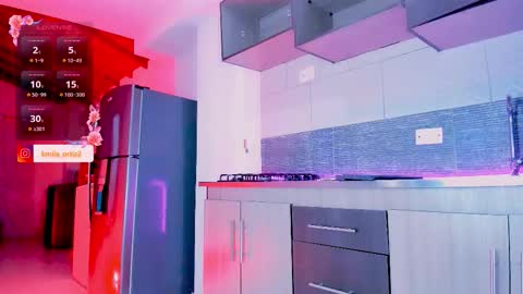 miapink_ofi_ online show from September 23, 12:13 am