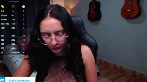 MIAPORTMANN online show from December 4, 11:46 pm