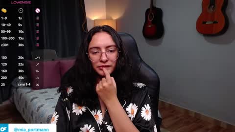 MIAPORTMANN online show from January 3, 10:52 am