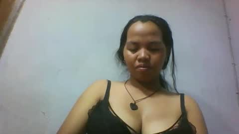 miarii online show from May 19, 4:24 pm