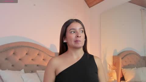 miarizzi online show from April 1, 11:55 am