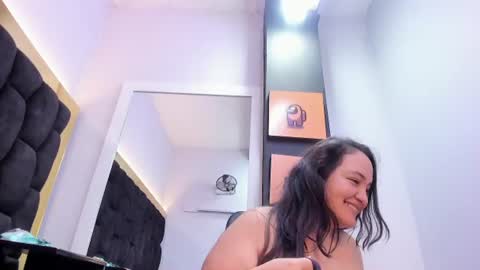 MiaRouse online show from June 12, 4:00 am