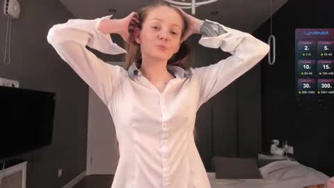 Snapshot of miasana chatting on October 15, 2:50 pm Mia online show from October 15, 2:50 pm