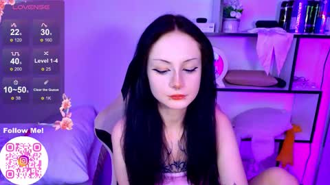 Mia  online show from November 29, 8:01 pm