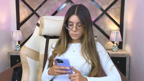 Mia online show from May 15, 7:21 pm