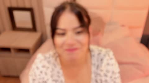 Mia online show from December 3, 12:35 am