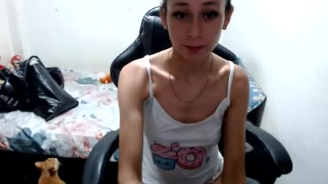 mia online show from July 29, 2:32 am