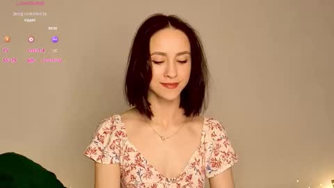 Snapshot of miasweetashoney chatting on November 20, 5:51 am Mia online show from November 20, 5:51 am