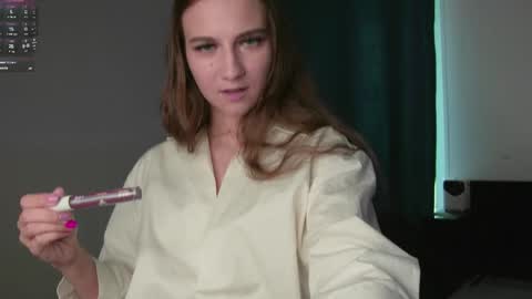 Mia online show from June 1, 3:52 am
