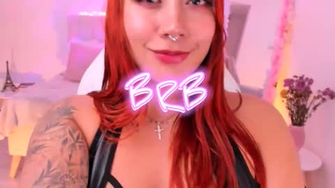 Mia Thaylor online show from December 3, 1:13 am