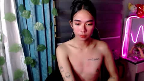 Mia online show from January 9, 10:29 am