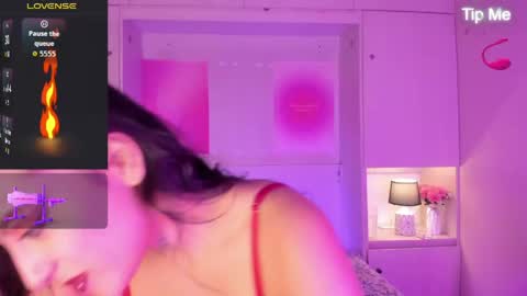 miaturnerr_ online show from May 24, 4:06 am