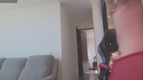 Mia online show from July 28, 2:46 pm