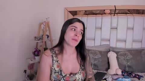 Mia Villalobos online show from February 12, 10:03 am