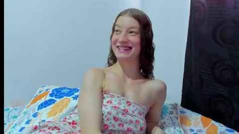 Snapshot of miavolkova_ chatting on April 18, 7:58 pm Chloe online show from April 18, 7:58 pm