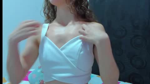 Snapshot of miavolkova_ chatting on May 14, 1:01 am Chloe online show from May 14, 1:01 am