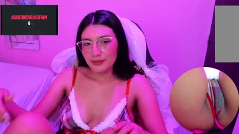 mia online show from December 28, 8:26 am