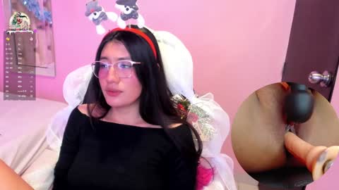 mia online show from December 31, 5:33 am