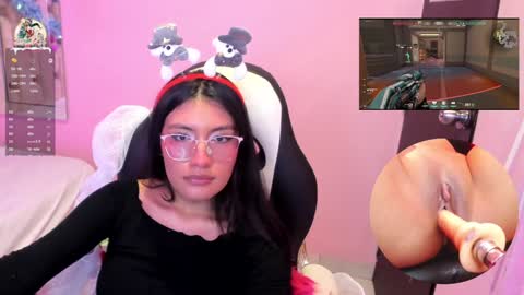 mia online show from December 31, 8:37 am