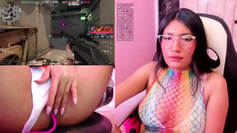 mia online show from January 11, 8:11 am