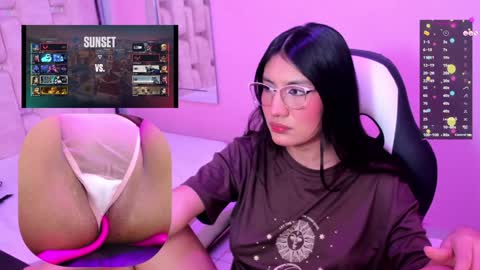 mia online show from January 19, 4:44 am