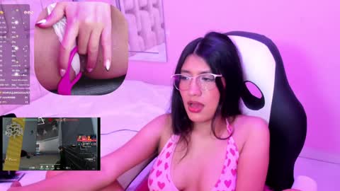 mia online show from February 1, 10:37 am