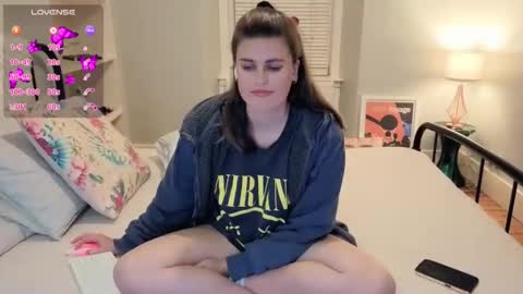 Mia  online show from October 16, 9:27 pm