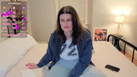 Mia  online show from October 25, 10:37 pm