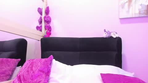 Snapshot of miaweiss chatting on December 11, 10:16 pm MiaWeiss online show from December 11, 10:16 pm