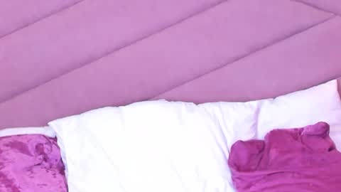 MiaWeiss online show from October 23, 9:57 pm