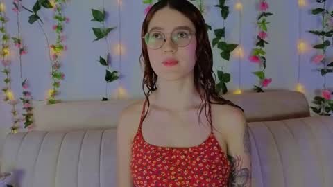 Snapshot of miawinx chatting on November 20, 9:03 pm Mia winx online show from November 20, 9:03 pm