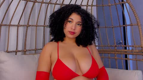 Snapshot of miawoderfull chatting on January 18, 6:34 am Mia online show from January 18, 6:34 am