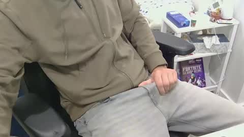 Snapshot of mic6969mic chatting on October 20, 1:11 pm mic6969mic online show from October 20, 1:11 pm