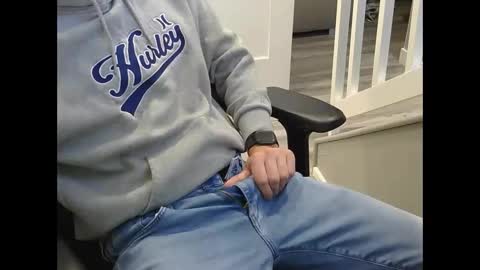 Snapshot of mic6969mic chatting on November 19, 3:23 pm mic6969mic online show from November 19, 3:23 pm