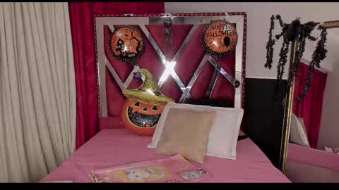 micaelahott_ online show from October 19, 2:23 am