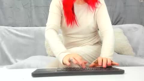 Goddess M online show from December 1, 7:14 pm