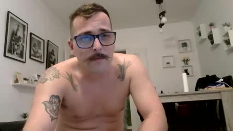 Snapshot of mich6921 chatting on June 3, 10:48 pm MILO MIAMI online show from June 3, 10:48 pm