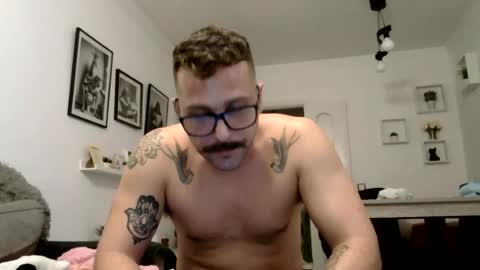 Snapshot of mich6921 chatting on June 12, 2:32 am MILO MIAMI online show from June 12, 2:32 am