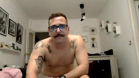 Snapshot of mich6921 chatting on June 18, 1:06 am MILO MIAMI online show from June 18, 1:06 am